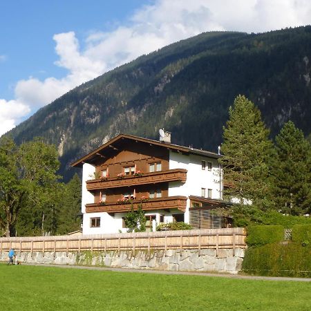 Apartamento Haus Penkenblick Mayrhofen Exterior foto
